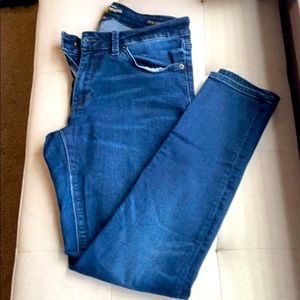 EUC Lucky Brand Jeans